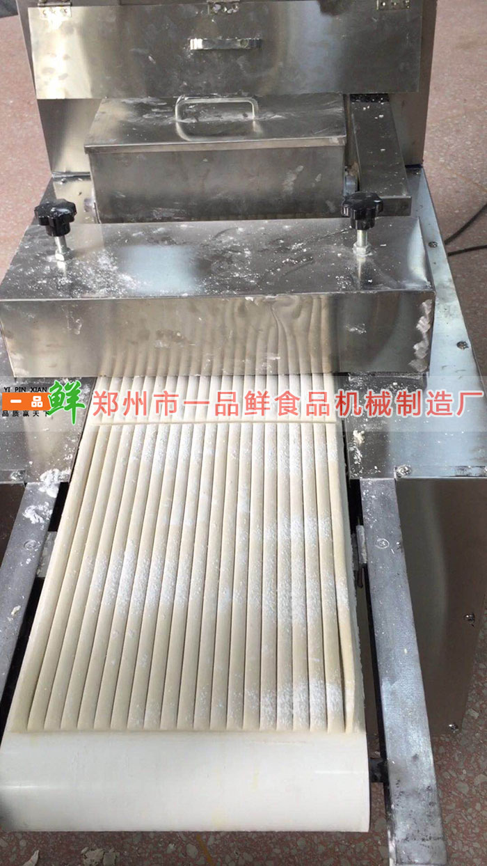 板面機(jī)(板面成型機(jī))(圖4) 板面搓條機(jī)