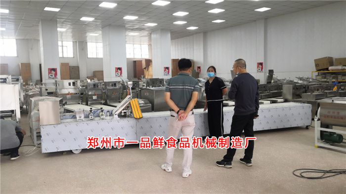 長沙老客戶考察大型流水線設(shè)備 長沙老客戶考察大型流水線設(shè)備